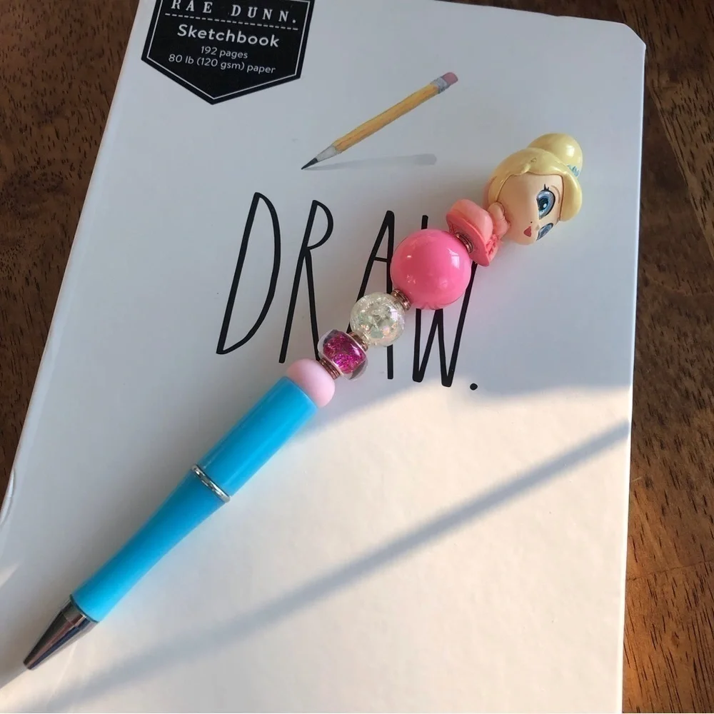 Disney doorables: The Princess and The Frog: Charlotte handmade beaded pen